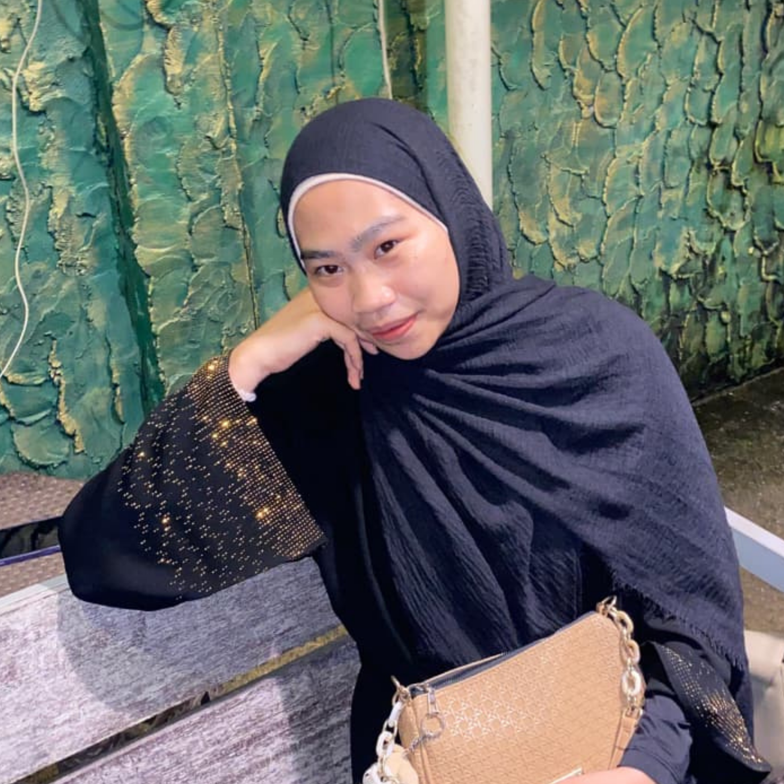 Andi Syamsiah Alumni ke-5 MA Al-Azkiya