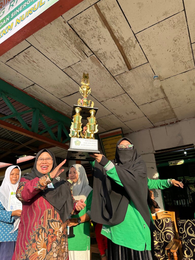 MI Azkiya Juara UMUM 1