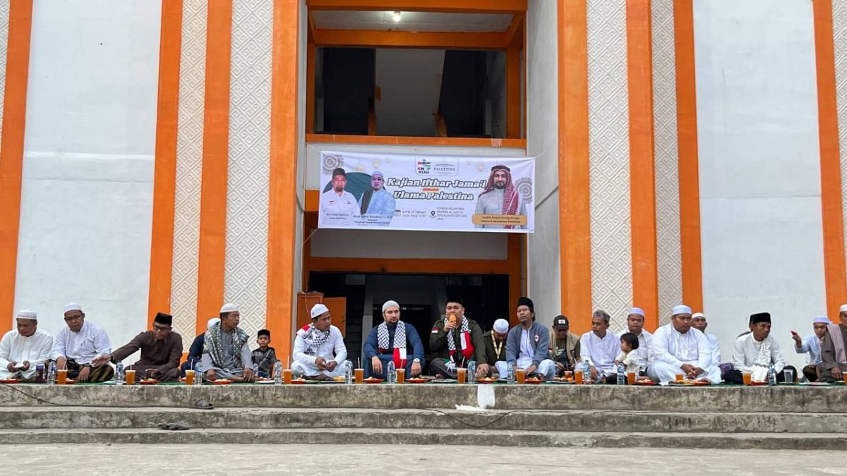 Santri PPM Al-Azkiya antusias galang dana untuk Gaza saat buka bersama Syekh Palestina di Keritang